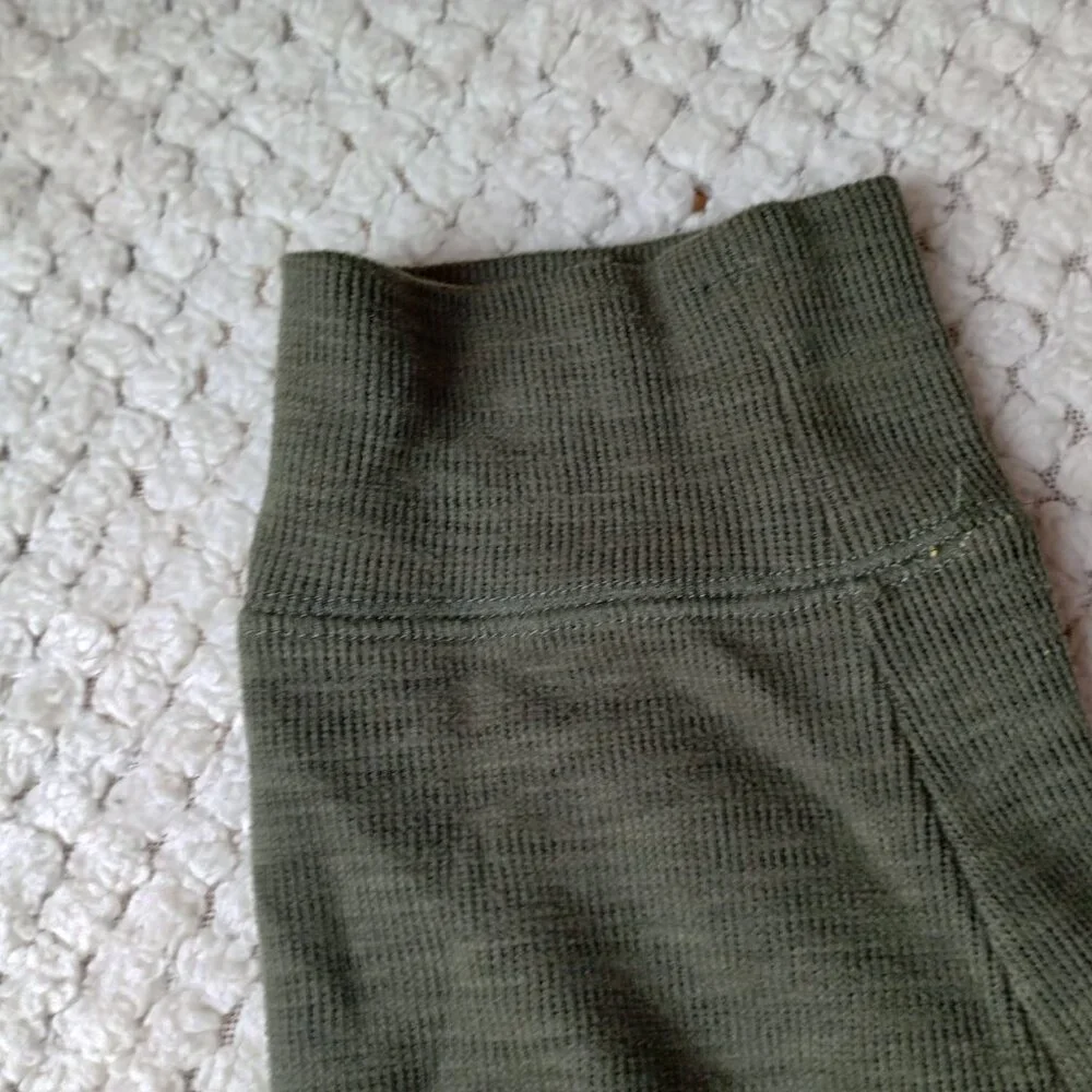 Eddie Bauer Men’s Sweater — Olive / Moss Green Crewneck, Size 2XL - Picture 6 of 7